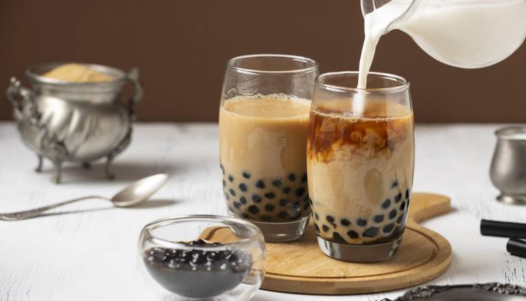 Otroci ga obožujejo, odrasli tudi: Recept za bubble tea, ki vedno uspe!