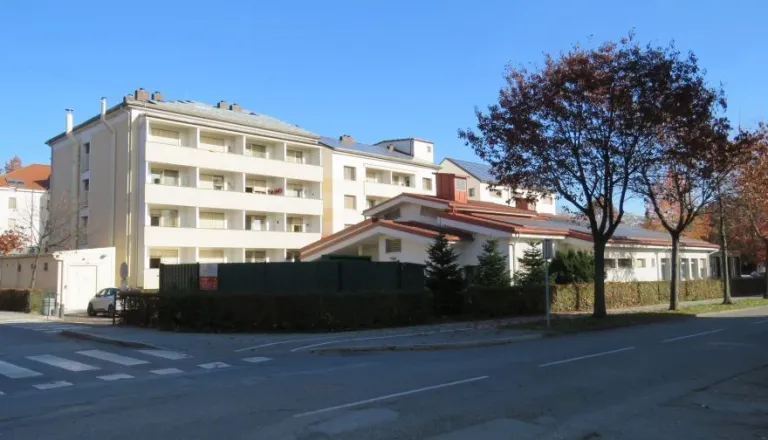 Domovi za starejše ostali brez obvestila o referendumu