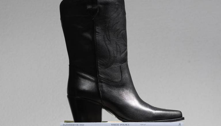 Klasični slogi za jesen in zimo - oglejte si modne obleke za ženske in moške