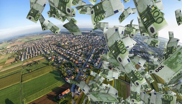 Med 100 najbogatejšimi Slovenci tudi letos Pomurci, toliko imajo pod palcem