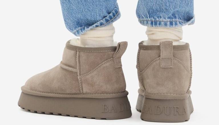 Zimske obleke s škornji - kateri modeli se podajo k hlačam in kateri k oblekam?