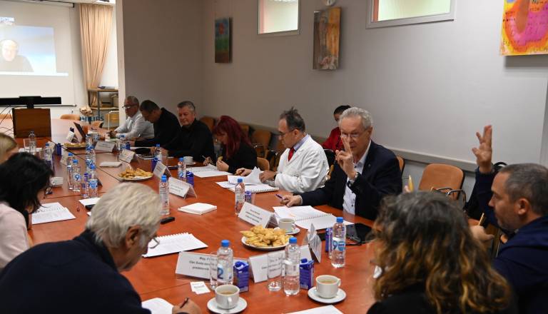 UKC Maribor v devetih mesecih s skoraj 12 milijoni evrov izgube, oktobra pozitivno