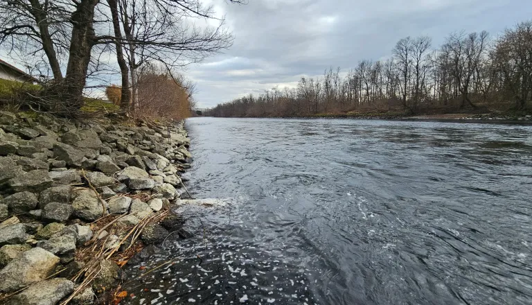 Začelo se je nadvišanje nasipov v občini Razkrižje