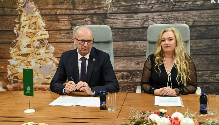 Decembrsko vzdušje v Krškem: Drsališče, koncerti in silvestrovanje za vse generacije