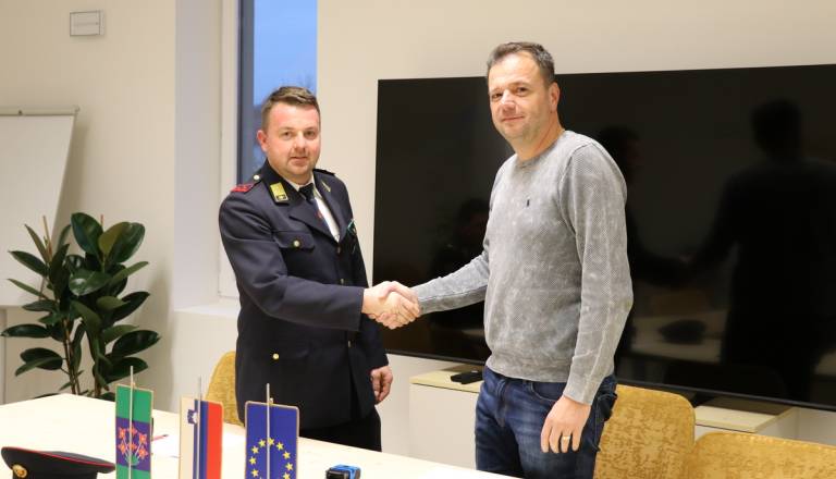 Podpisali pogodbo za nakup novega gasilskega vozila