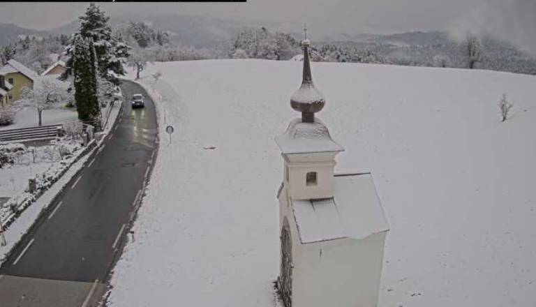 Kje je danes zapadlo največ snega in kako bo v prihodnjih dneh?