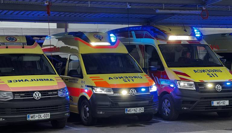 Iščete službo? V Pomurju dobijo delo reševalec, gasilec in podsekretar