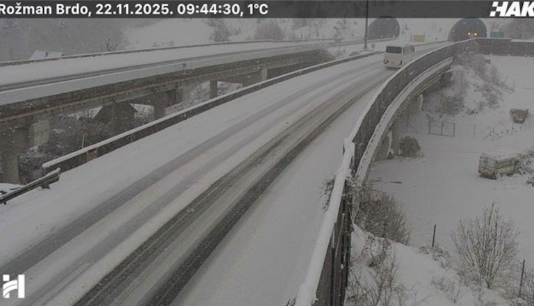 Hrvaško zasul sneg, ključna avtocesta popolnoma zaprta