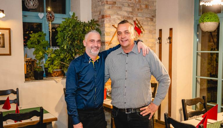 Zgodbe, ob katerih se ti zasolzijo oči: Amir bo tudi letos na božični večer pogostil ljudi v stiski