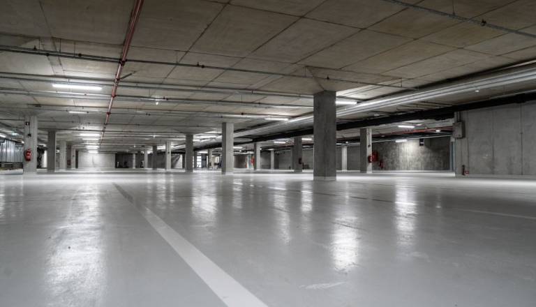 Na ta parkirna mesta v Parkirni hiši Rog danes ne računajte