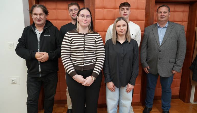 Občina Turnišče podelila štipendije študentom