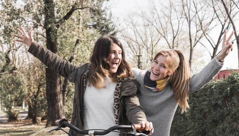 Horoskop razkriva, komu se danes obrača ljubezenski veter