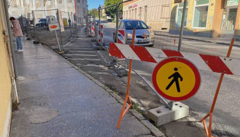 Rekonstrukcija križišča pri Upravni enoti Ptuj dvignila prah med stanovalci