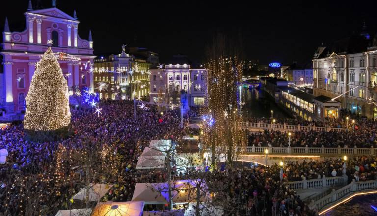 Kdaj pride Miklavž in kdo bo nastopal po trgih? Zdaj je razkrit celoten praznični program Ljubljane!