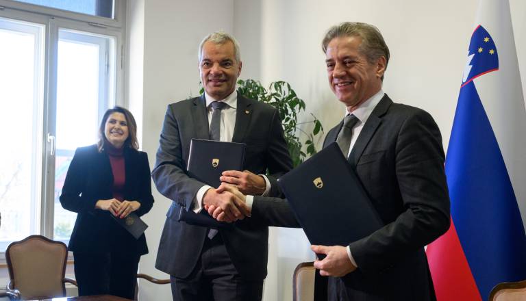 FOTO in VIDEO: Vlada odprla malho za Rotovž, to sta še napovedala Golob in Arsenovič