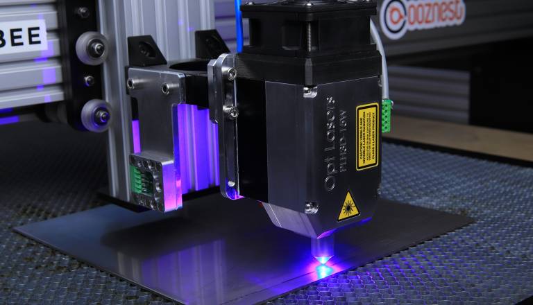 V Podbrezniku delavnica za mlade ustvarjalce, spoznali bodo laserski rezalnik