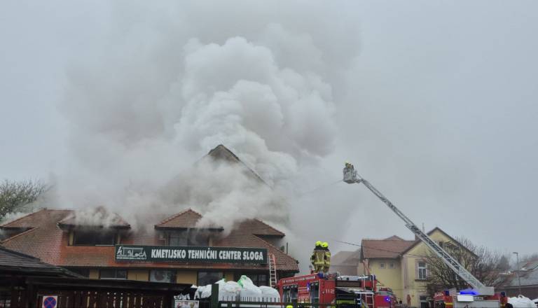 Škode po požaru za pol milijona in vsak dan več, direktor Sloge o rušitvi starega mlina in načrtih v Beltincih