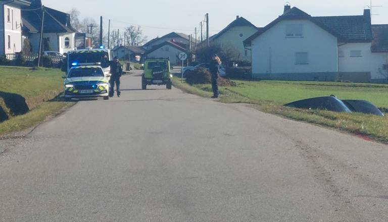 V nesreči na Goričkem dve osebi poškodovani