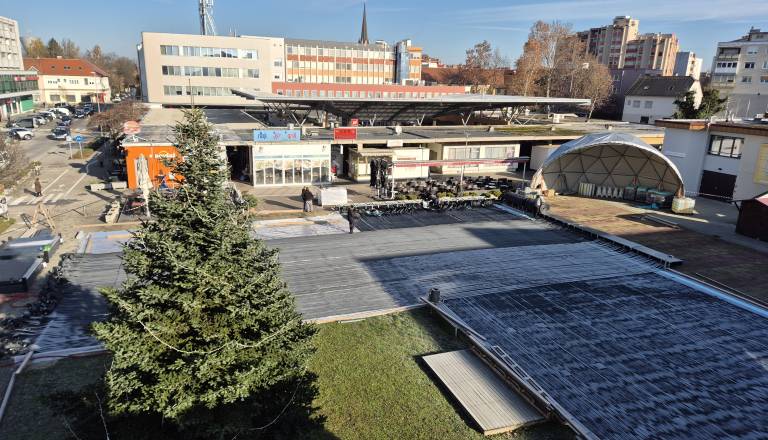 FOTO in VIDEO: Drsališče na Trgu kulture počasi dobiva končni izgled