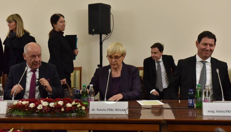 FOTO in VIDEO: Predsednica Pirc Musar z madžarskim predsednikom v Lendavi