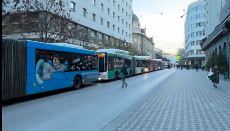 Kaj se dogaja s prometom v centru, zastoji avtobusov vsak dan? Občina s takim odgovorom