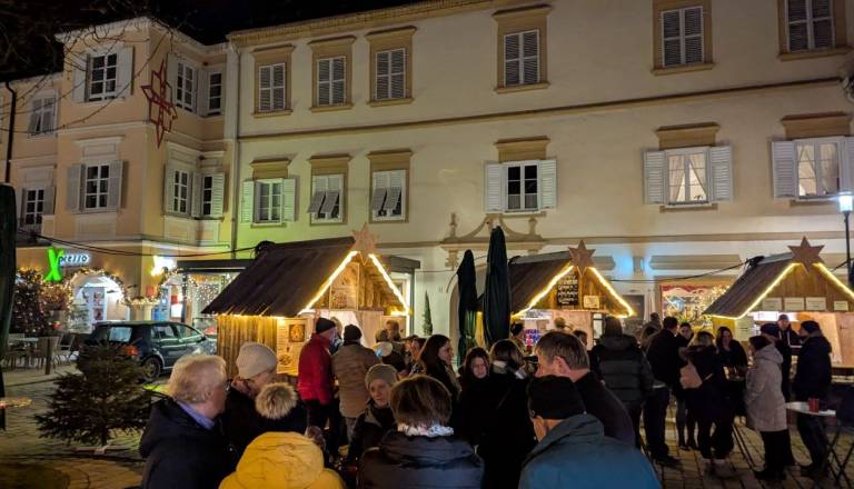 FOTO: Toliko boste za kuhano vino odšteli v avstrijski Radgoni