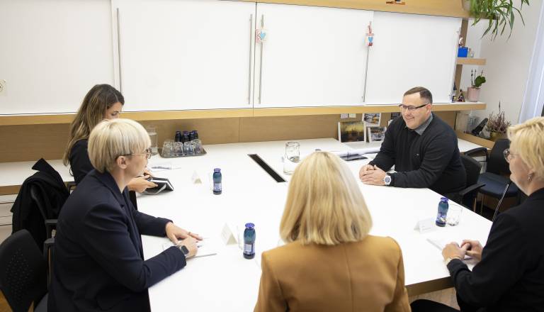 Predsednica republike: »Nasilje je nasilje. Brez izjem«