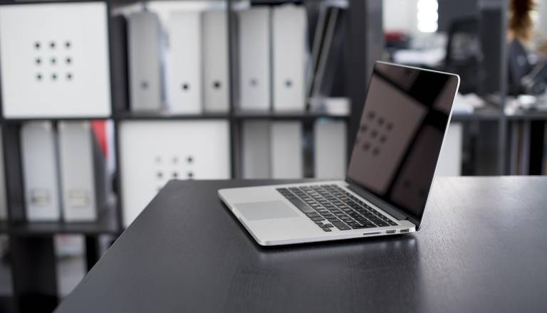 Pri novinarju iz Gorenjske našli posnetke spolnih zlorab otrok,  javnost pretresena