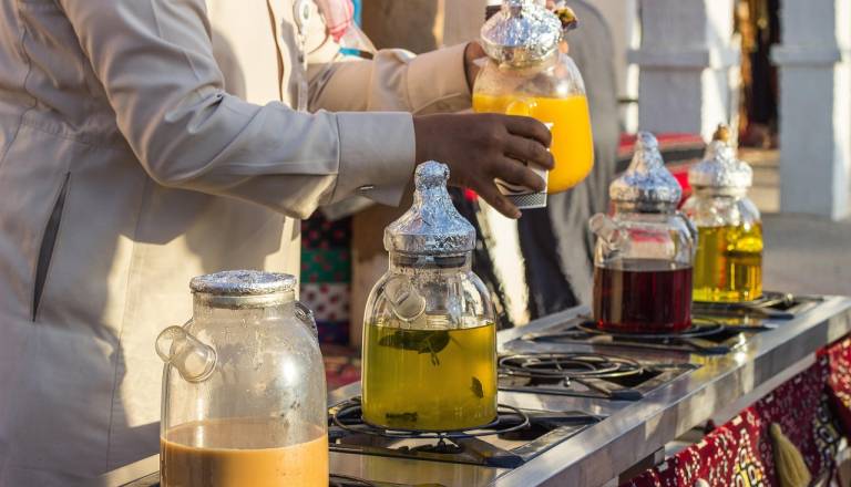 Ta arabska dežela naj bi potihoma ukinila prepoved alkohola za nekatere tujce