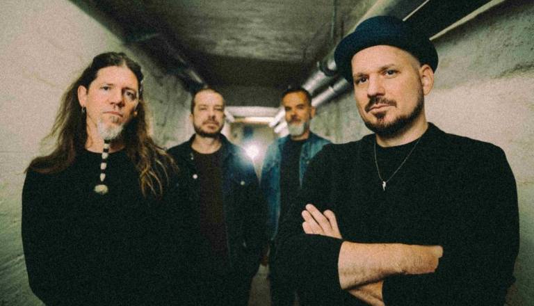 VIDEO: Mariborska skupina praznuje 20 let – z novim singlom in velikim koncertom v Pekarni