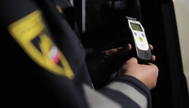 Vam policija več ne bo smela dati za pihati?