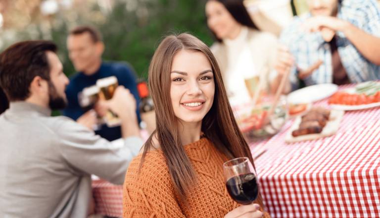 Kam ta konec tedna? Na Dolenjskem martinovanja, pohodi in Big Foot Mama