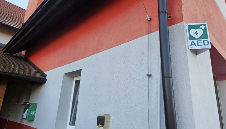 Defibrilator odslej tudi v Lukavcih