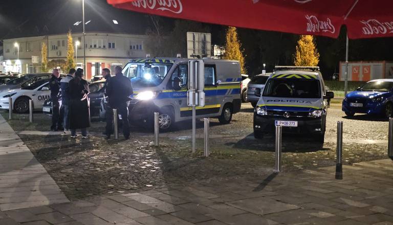 Znano je, zakaj je sinoči v centru Murske Sobote mrgolelo policije