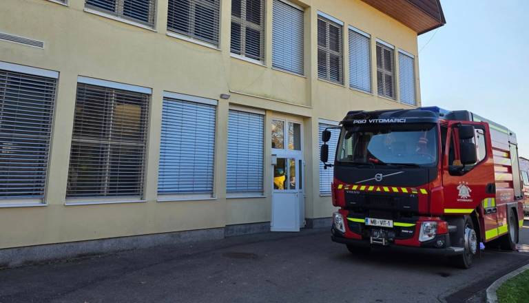Na Osnovni šoli Vitomarci zazvonil požarni alarm, evakuacija potekala brez težav