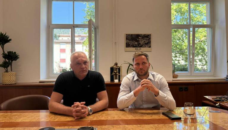 Odziv kočevskega župana na današnji incident: »Razlog za današnji napad je v svoji osnovi enak kot pred tedni v Novem mestu«