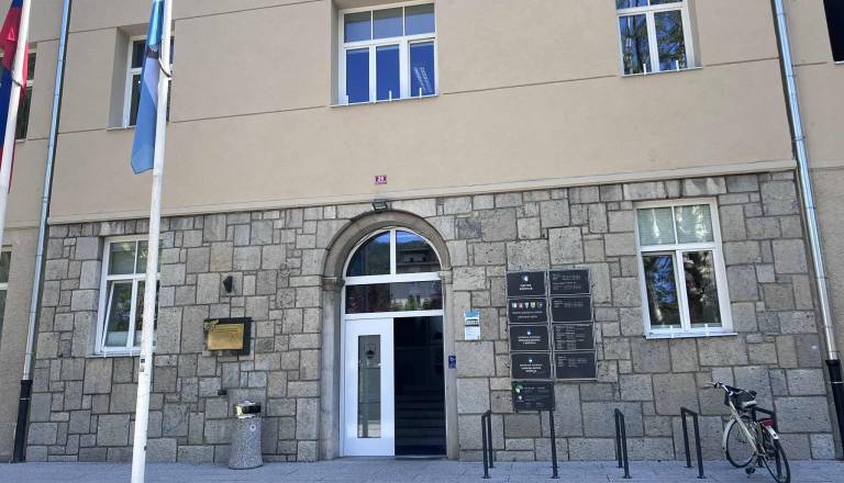 Kočevje razgalja realnost romske problematike: »Plačujemo infrastrukturo, prevoze, čistimo odlagališča, napredka pa ni«