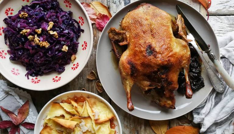 Račka, mlinci in jabolka za prave gurmane