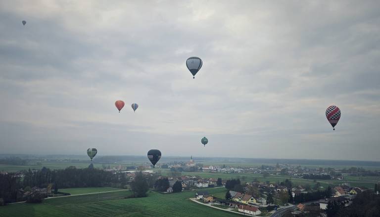 FOTO in VIDEO: V Majšperku 12. mednarodni Martinov balonarski festival, takšno je bilo vzdušje