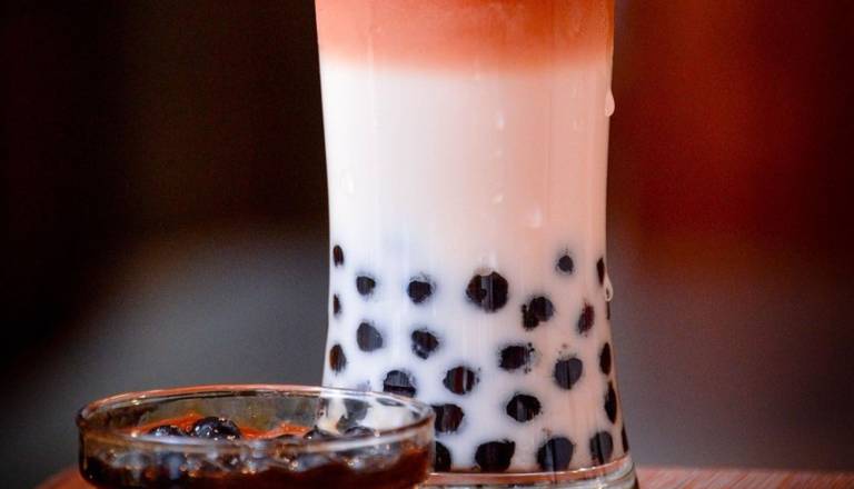 Kroglice, ki škodijo: 'Bubble tea' ni tako nedolžen, kot mislite