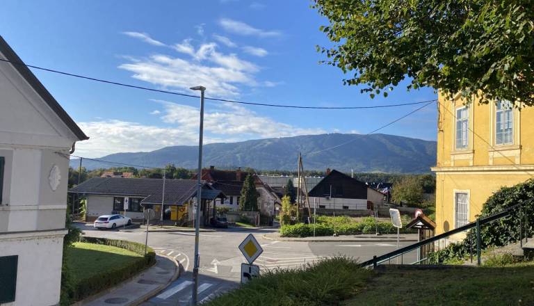 Mariborska občina oddaja poslovni prostor v najem. Koliko znaša izhodiščna najemnina?