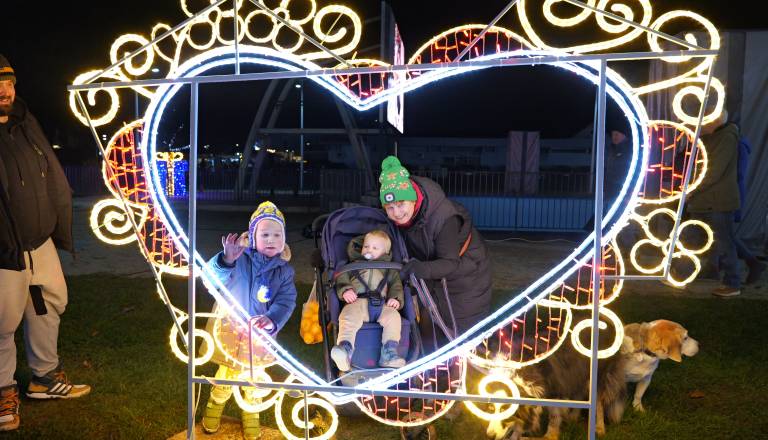 FOTO: V Radencih prižgali praznične luči 