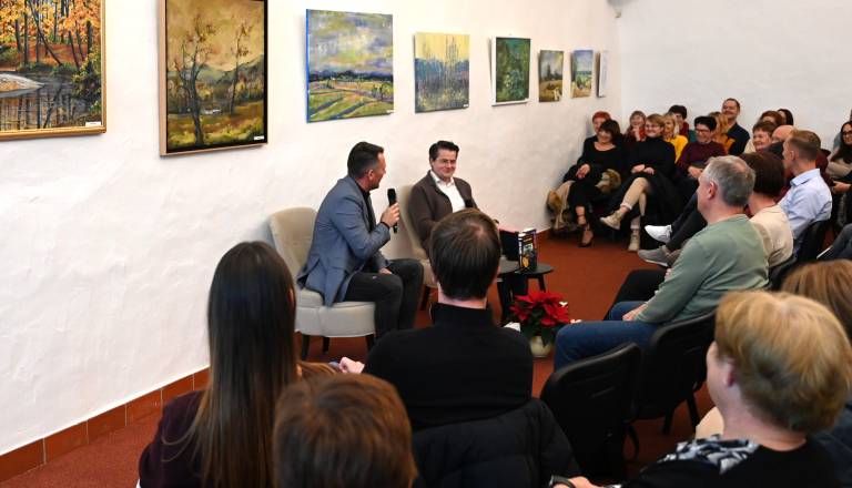 Končana jubilejna sezona bralne značke na Ptuju, na zaključni prireditvi pogovor z Juretom Godlerjem