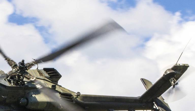 Kaj se dogaja nad Mariborom? Številni poročajo o preletih vojaškega helikopterja