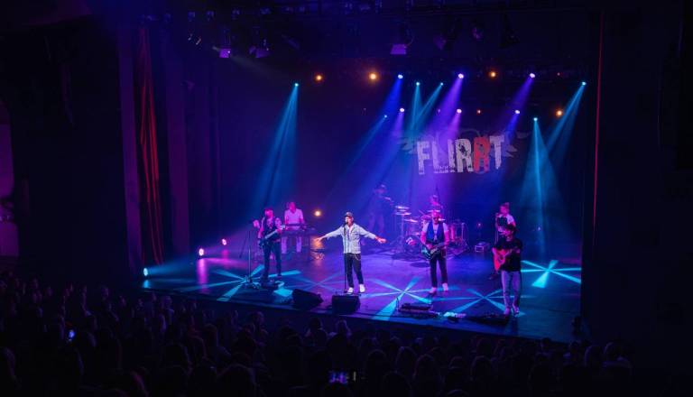 Kam ta konec tedna? V Pomurje prihajajo Flirrt, Palček Fric, božični sejmi in zimska pravljična dežela