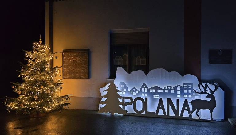 Polana zasijala v praznični podobi