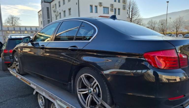 Akcija Finančne uprave v Mariboru: Na terenu izterjali več kot šest tisoč evrov, eno vozilo zarubili