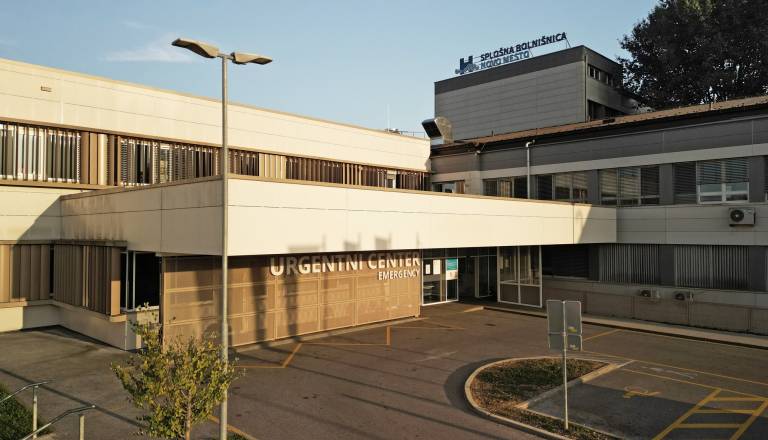 Po razkritjih na novomeški ortopediji: vodstvo bolnišnice dobilo soglasno podporo Sveta zavoda