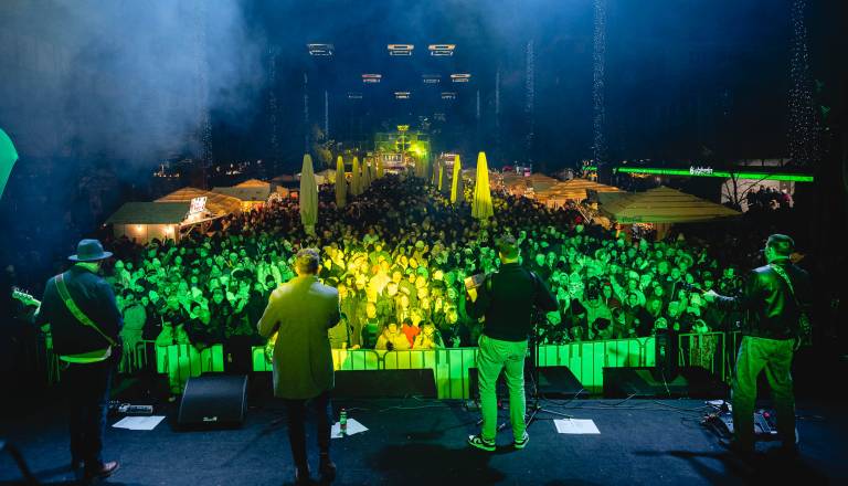 FOTO in VIDEO: Polkaholiki razgreli Trg Leona Štuklja