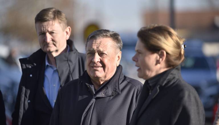 Zoran Janković ob komplimentu zardel in se nasmehnil: »Župan je mašina ta prava.«